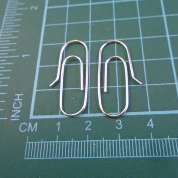 925 Sterling Silver Wire Paperclip oval hoop earrings - Picture 3 of 5
